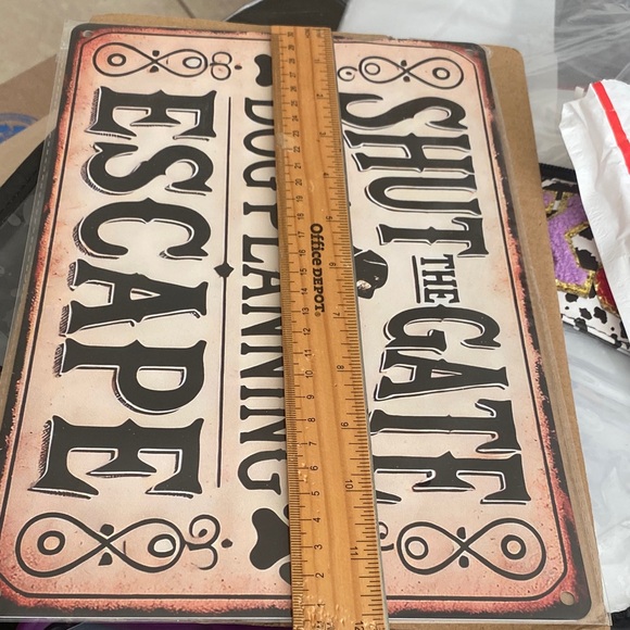 Humorous Dog Escape Warning Sign - Picture 2 of 3